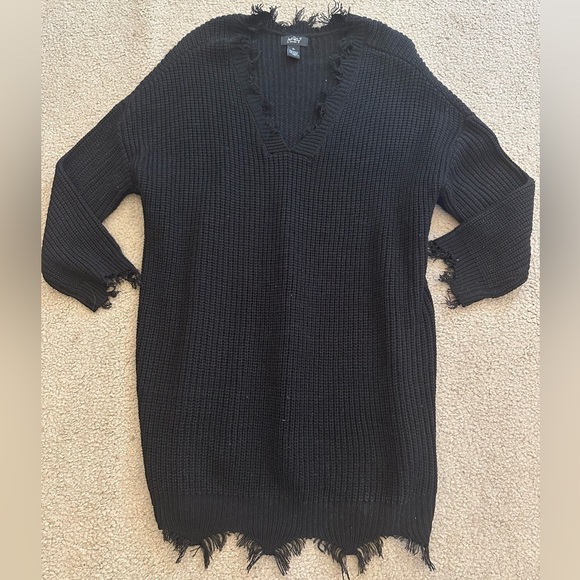 just polly Dresses & Skirts - Black V-Neck Women's Sweater Long with Fringe Comfortable XL NWOT
